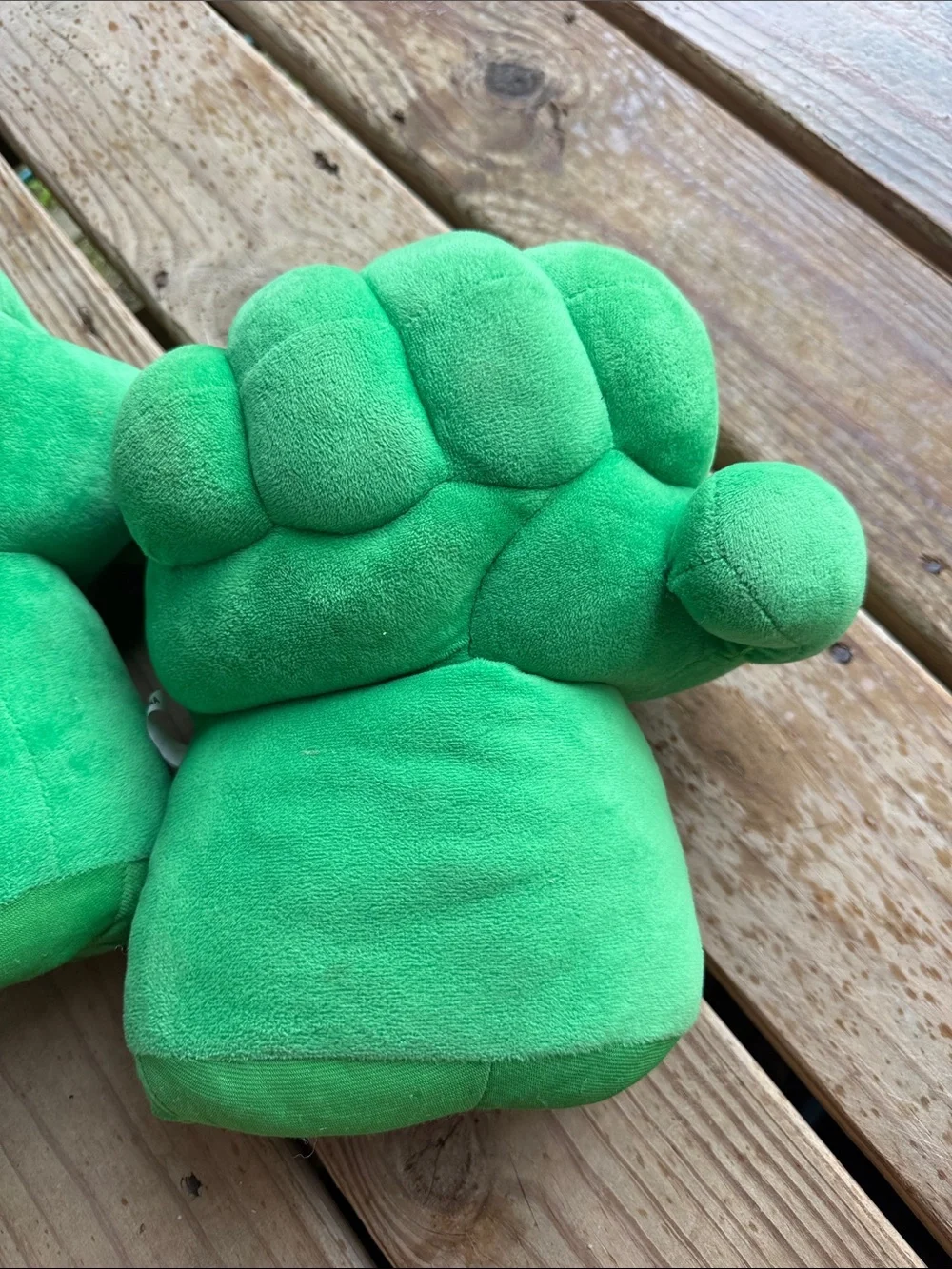 Incredible Hulk Green Plush Green Gloves Smash Hands Big Fists